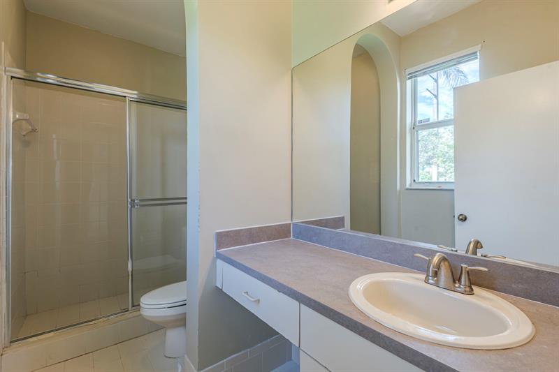 Image 23 of 44 For 14951 157th Ct