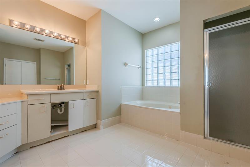 Image 27 of 44 For 14951 157th Ct