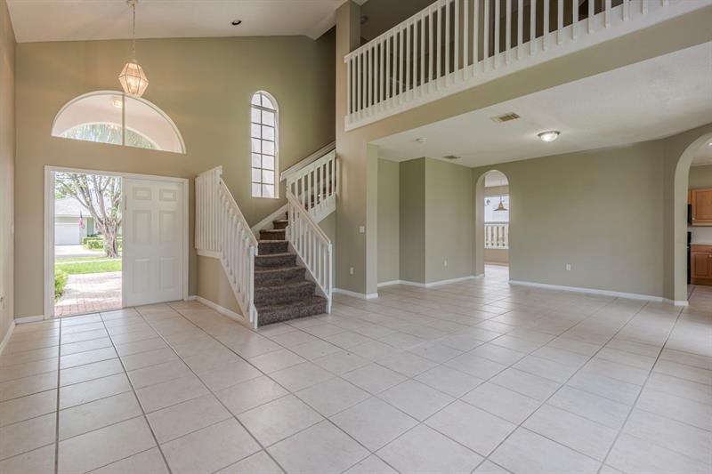 Image 4 of 44 For 14951 157th Ct