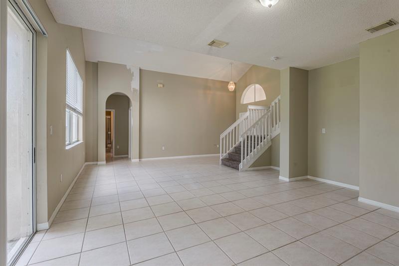 Image 7 of 44 For 14951 157th Ct