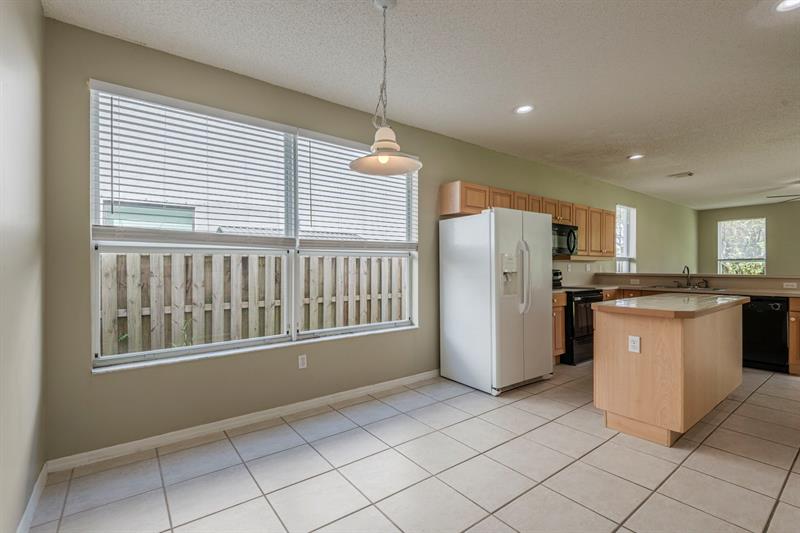 Image 9 of 44 For 14951 157th Ct