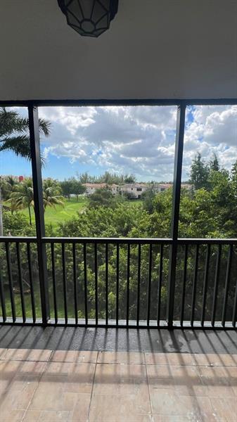 Image 14 of 44 For 900 195th St  314