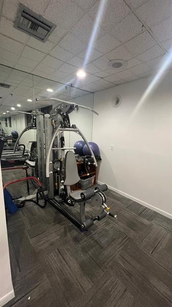 Image 31 of 44 For 900 195th St  314