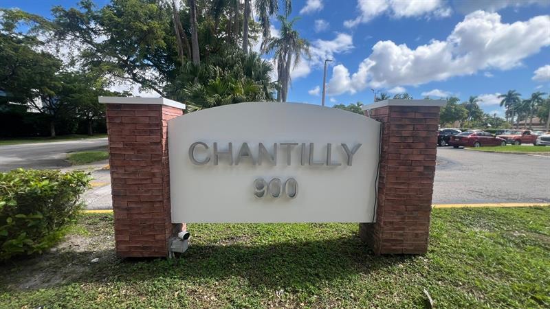 Image 42 of 44 For 900 195th St  314