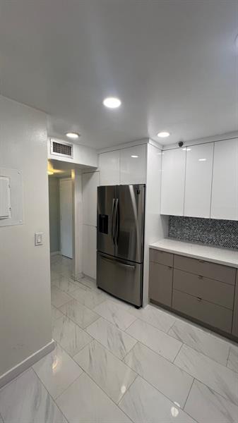 Image 5 of 44 For 900 195th St  314