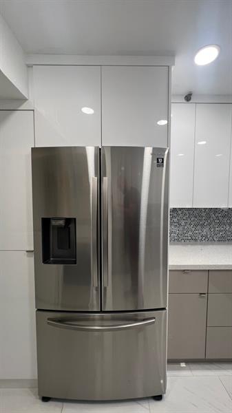 Image 7 of 44 For 900 195th St  314