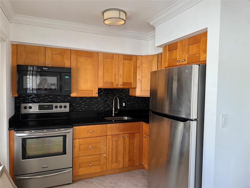 Details for 2131 42nd Ct  202e, Lighthouse Point, FL 33064