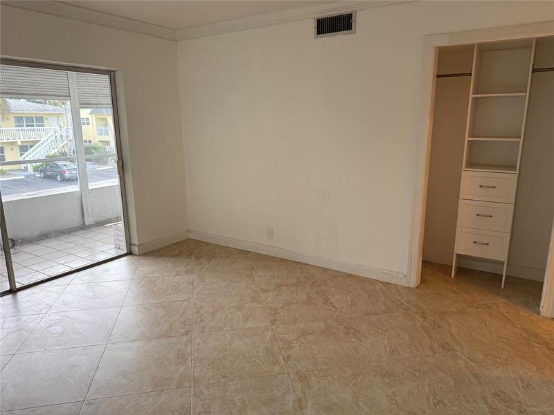 Image 13 of 22 For 2131 42nd Ct  202e