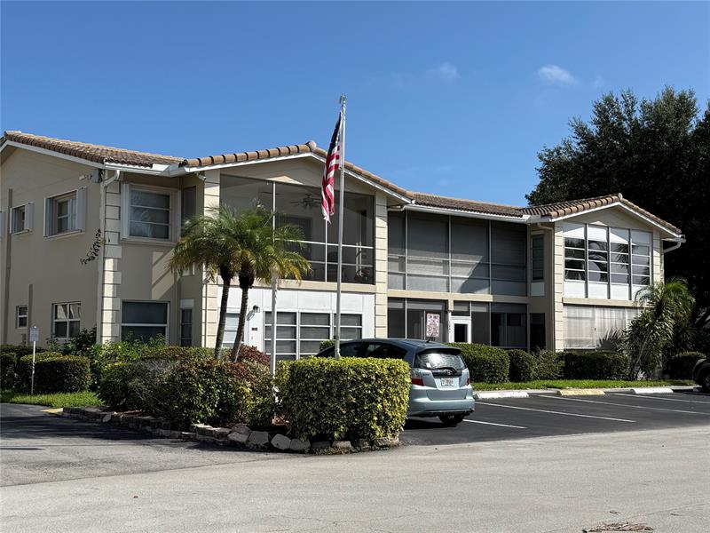Image 18 of 22 For 2131 42nd Ct  202e