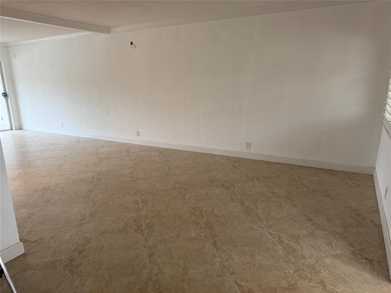 Image 8 of 22 For 2131 42nd Ct  202e