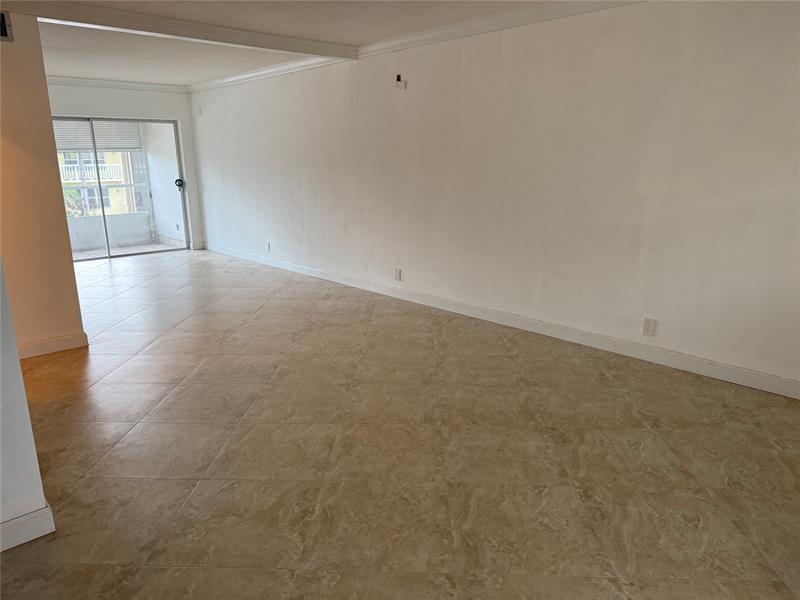 Image 9 of 22 For 2131 42nd Ct  202e
