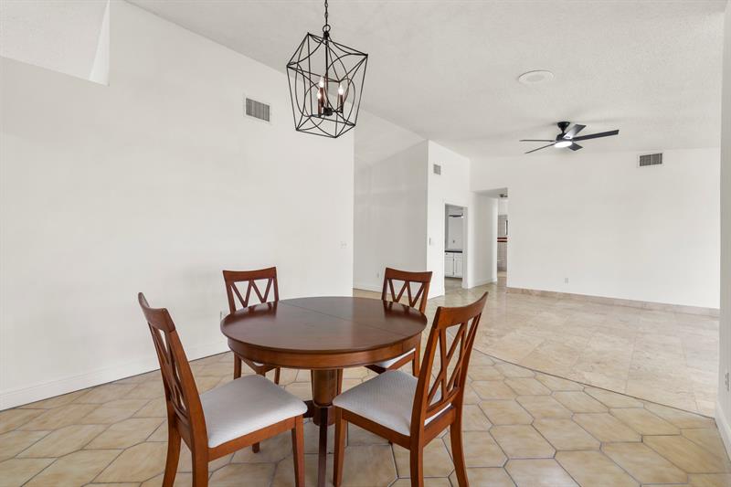 Image 10 of 38 For 825 Whippoorwill Trl