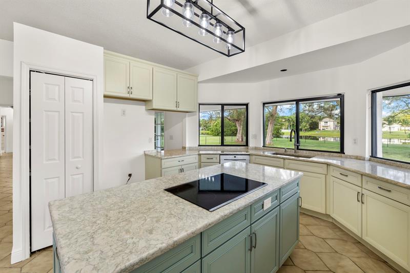 Image 15 of 38 For 825 Whippoorwill Trl