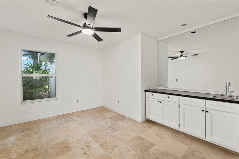 Image 19 of 38 For 825 Whippoorwill Trl