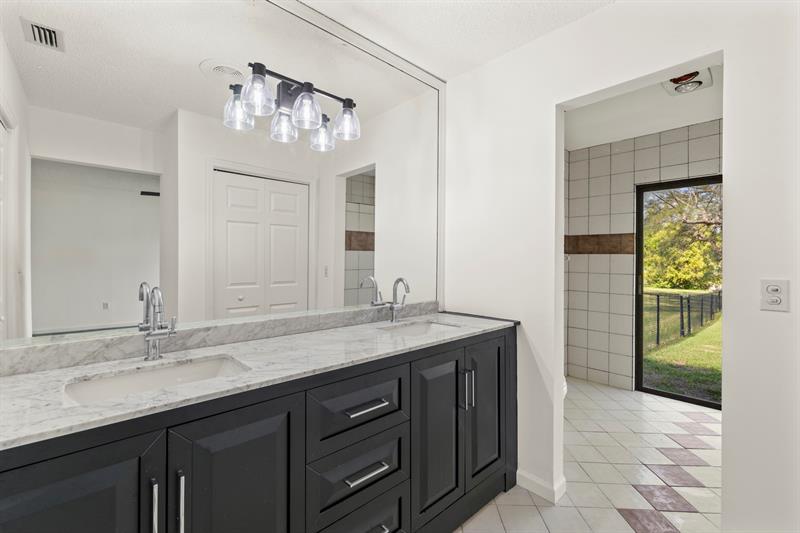 Image 24 of 38 For 825 Whippoorwill Trl