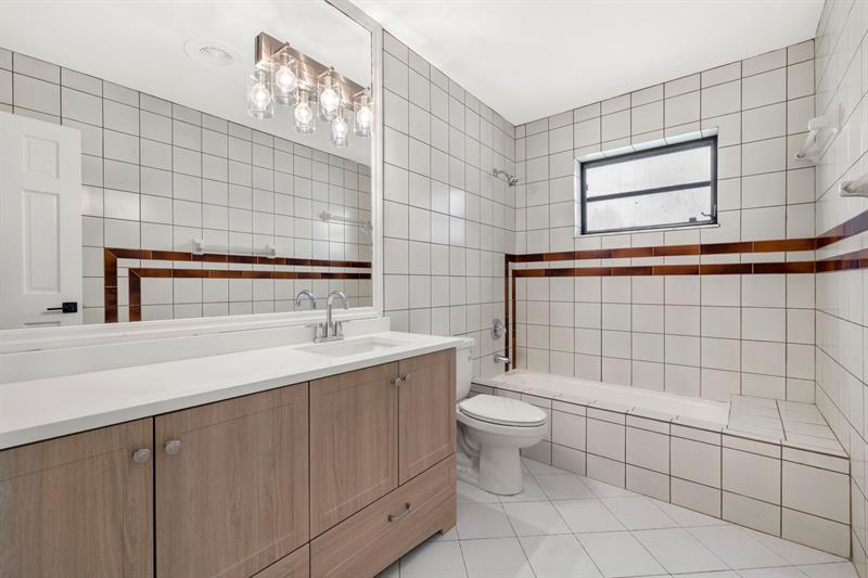 Image 27 of 38 For 825 Whippoorwill Trl