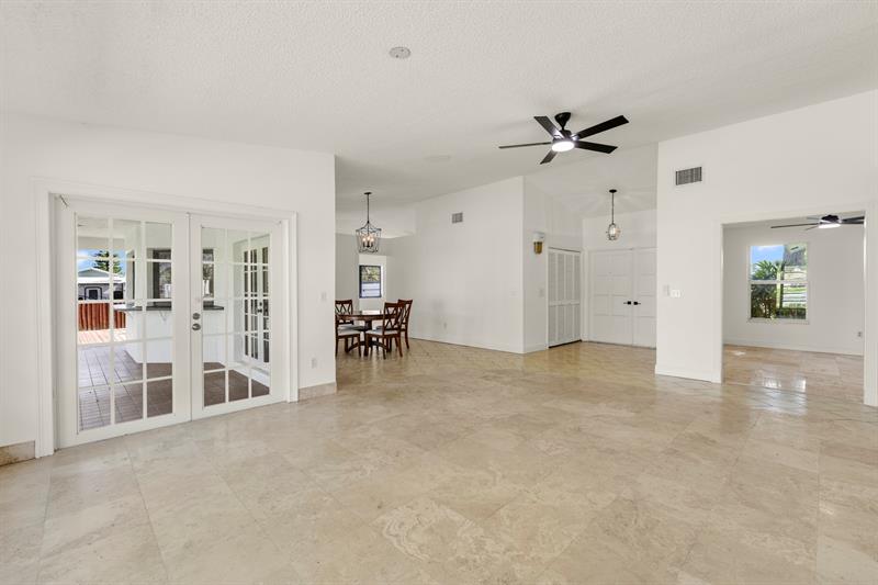 Image 6 of 38 For 825 Whippoorwill Trl