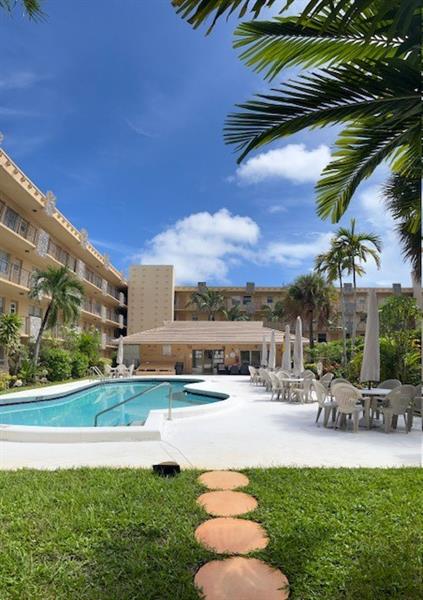 Image 19 of 25 For 2145 Pierce St  101