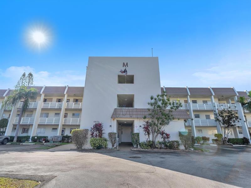 Details for 6870 Royal Palm Blvd  310m, Margate, FL 33063