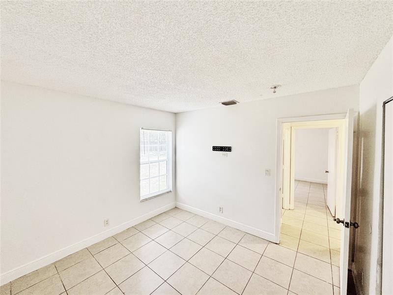 Image 11 of 37 For 1136 5th Ct  