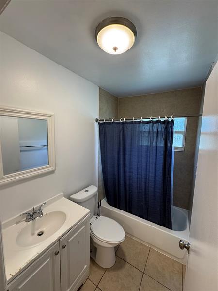 Image 15 of 37 For 1136 5th Ct  