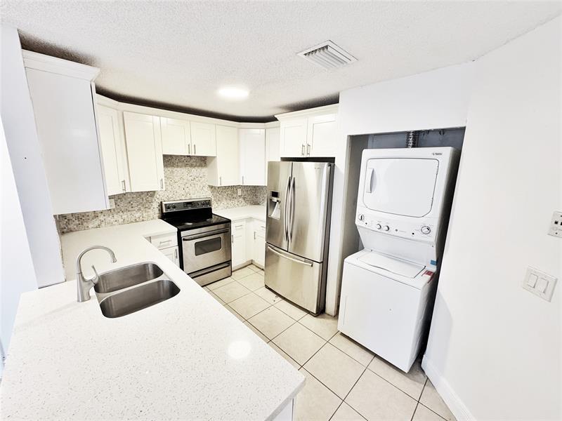 Image 4 of 37 For 1136 5th Ct  