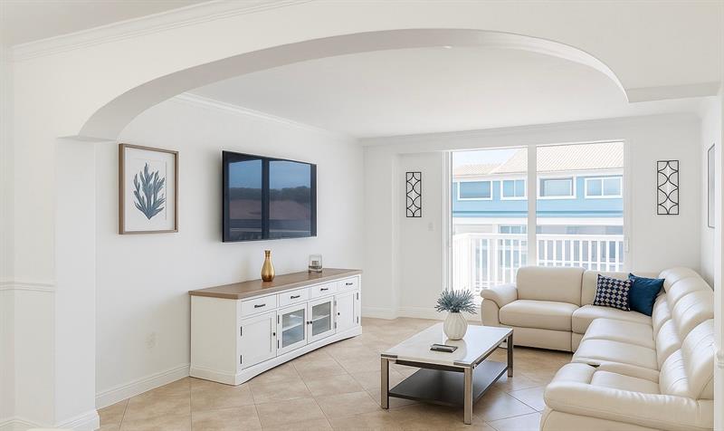 Image 6 of 18 For 801 Ocean Drive  206
