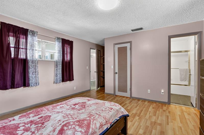 Image 15 of 19 For 3817 84th Ave