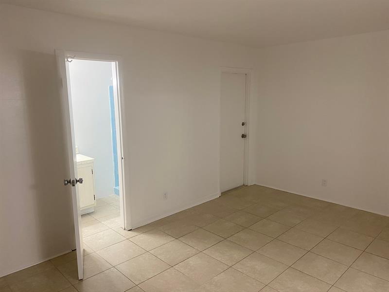 Image 14 of 17 For 4328 6th St  206