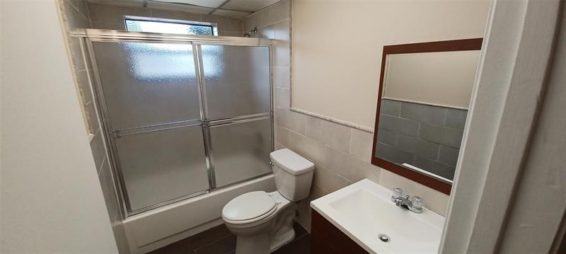 Image 11 of 11 For 6751 University Dr  124
