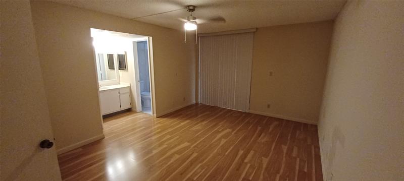 Image 6 of 11 For 6751 University Dr  124