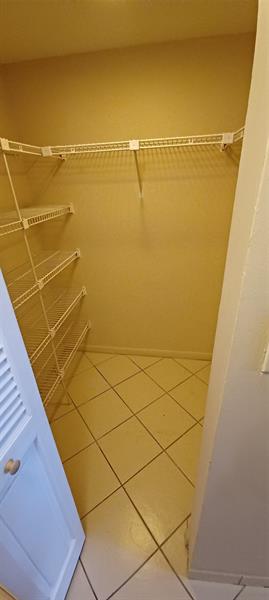 Image 7 of 11 For 6751 University Dr  124