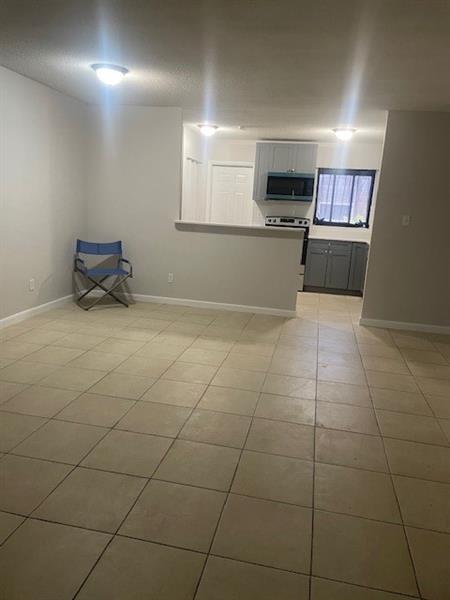 Image 3 of 21 For 322 2nd St  