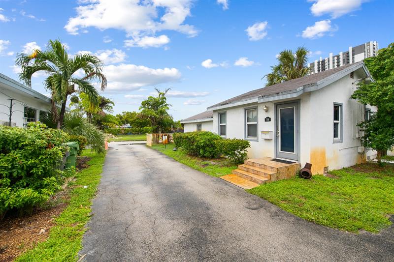 Image 6 of 18 For 746 3rd Ave & Ne 8th St