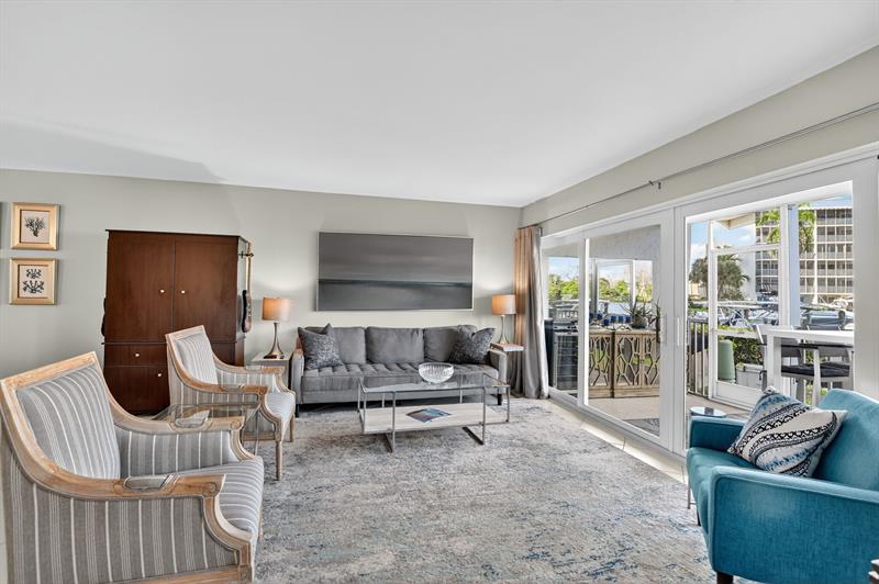 Image 23 of 43 For 1537 Hillsboro Blvd  138