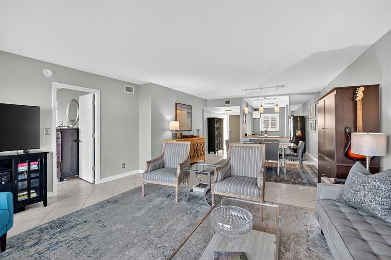 Image 24 of 43 For 1537 Hillsboro Blvd  138