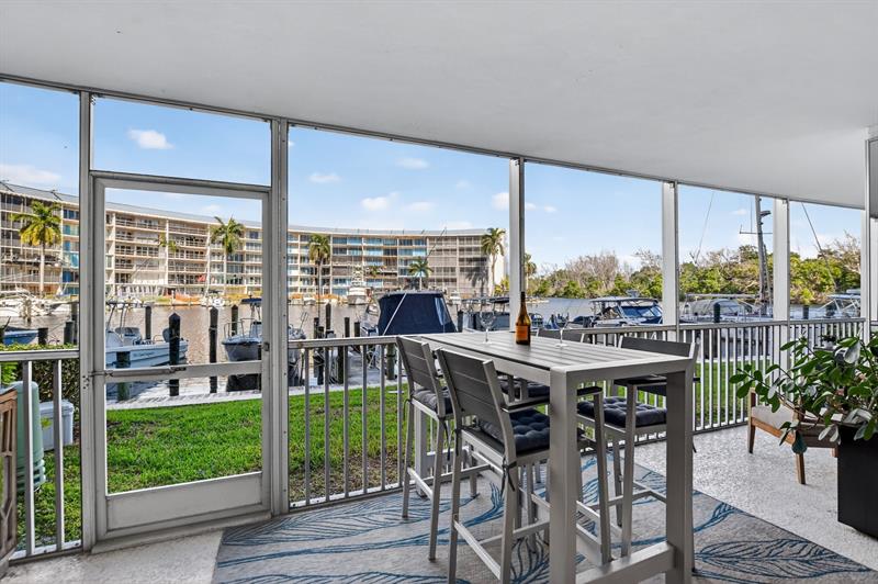 Image 38 of 43 For 1537 Hillsboro Blvd  138