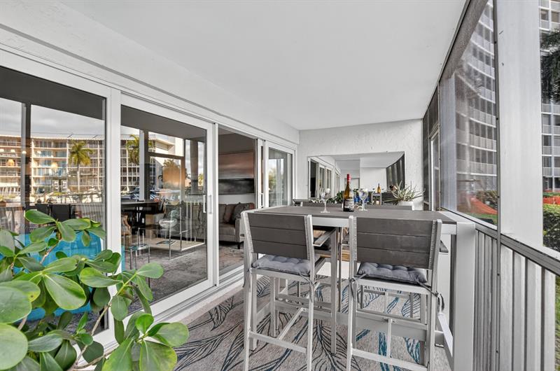 Image 6 of 43 For 1537 Hillsboro Blvd  138