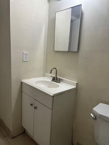 Image 14 of 18 For 704 Meadows Circle 704