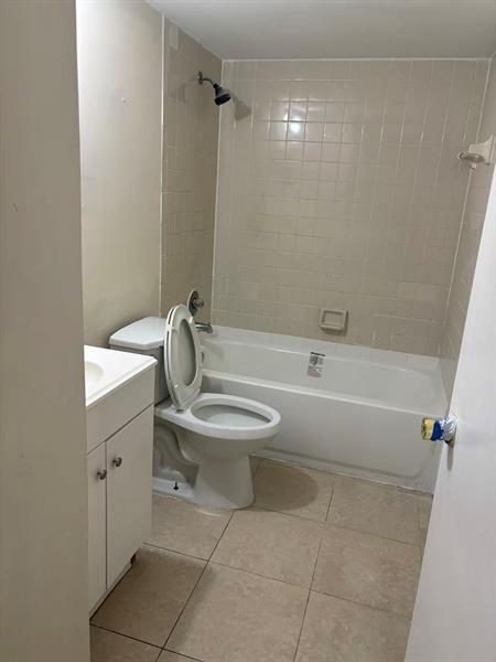 Image 15 of 18 For 704 Meadows Circle 704