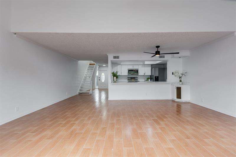 Image 14 of 41 For 7950 11th Ct