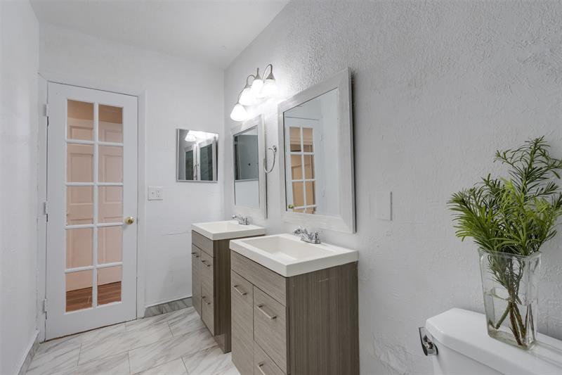 Image 28 of 41 For 7950 11th Ct