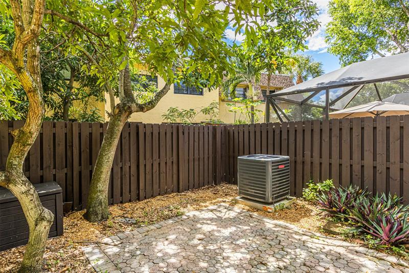 Image 38 of 41 For 7950 11th Ct