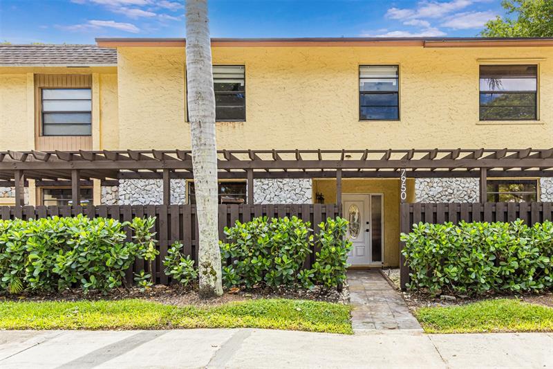 Image 39 of 41 For 7950 11th Ct