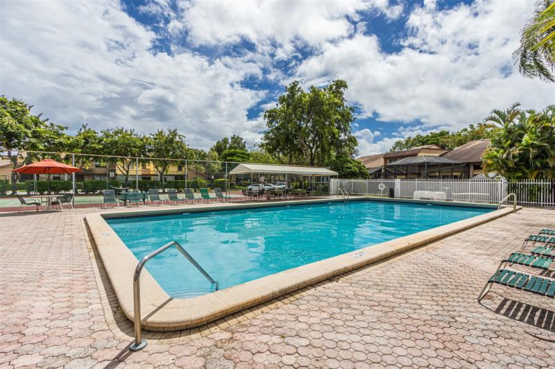 Image 40 of 41 For 7950 11th Ct