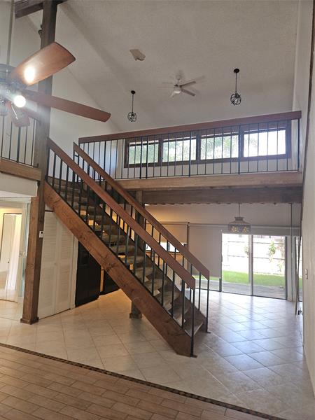 Image 10 of 13 For 10191 Oleander Ct