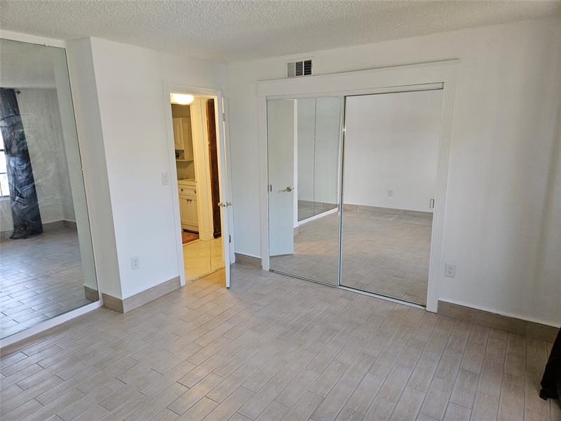 Image 3 of 13 For 10191 Oleander Ct