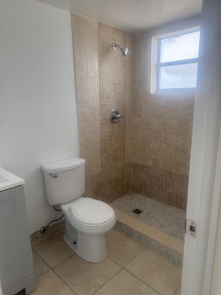 Image 10 of 12 For 1021 45th St  5