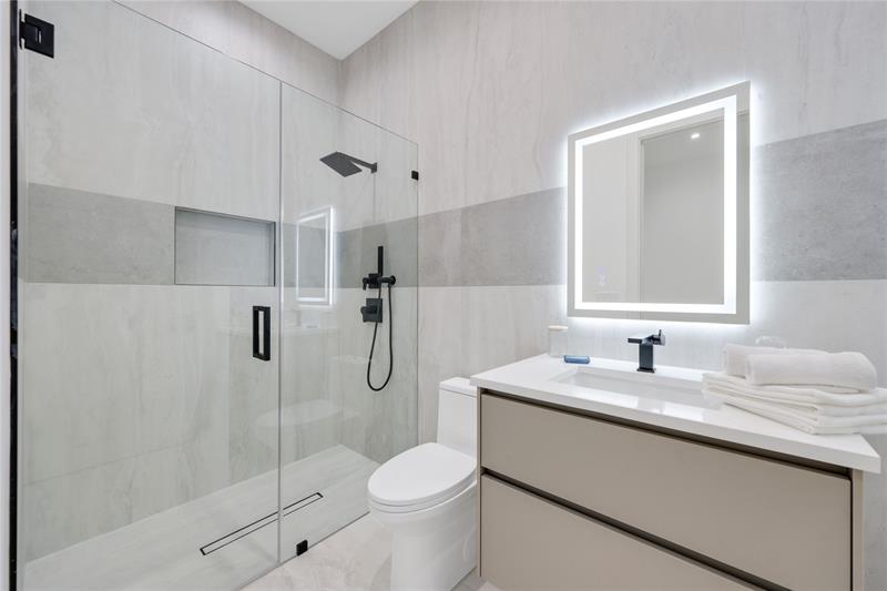 Image 29 of 39 For 8795 Valencia Ct