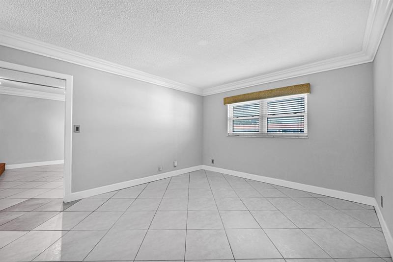 Image 12 of 31 For 1775 Andrews Sq  308w